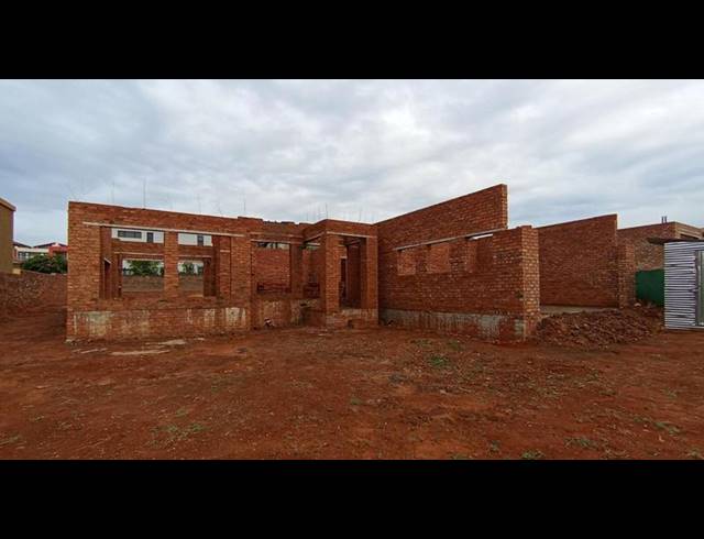 3 BEDROOM HOUSE FOR SALE IN MAGALIESBERG COUNTRY ESTATE